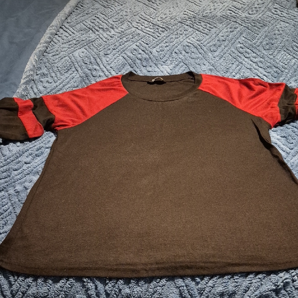 Bloomchic Raglan Sleeve Tee Sz L NWOT